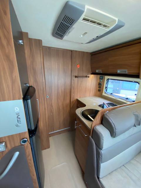 Camping-car intégral occasion poids lourd, lit central, 150 cv, Itineo CB 740 à roques proche Toulouse (31)