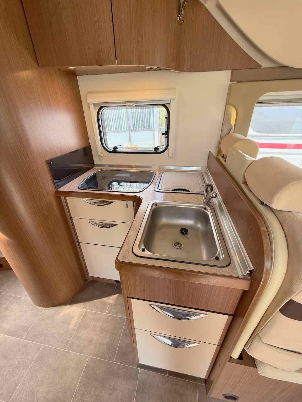 Achat Camping-car profilé occasion, lit de milieu et de pavillon, Bürstner Ixeo IT 724 Plus, à Roques près de Toulouse (31)