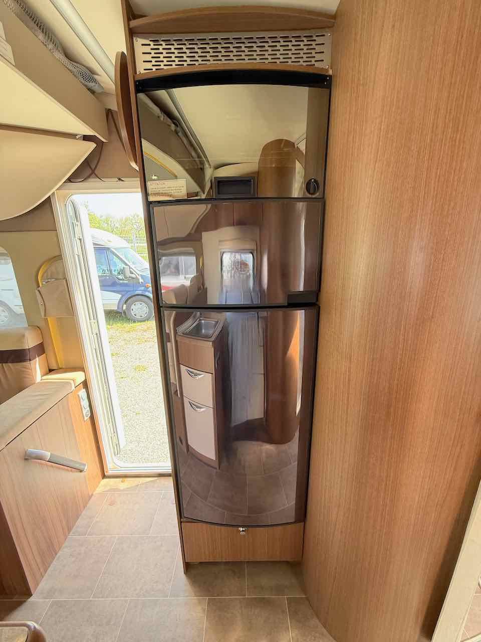Vend Camping-car profilé occasion, lit de milieu et de pavillon, Bürstner Ixeo IT 724 Plus, à Roques près de Toulouse (31)