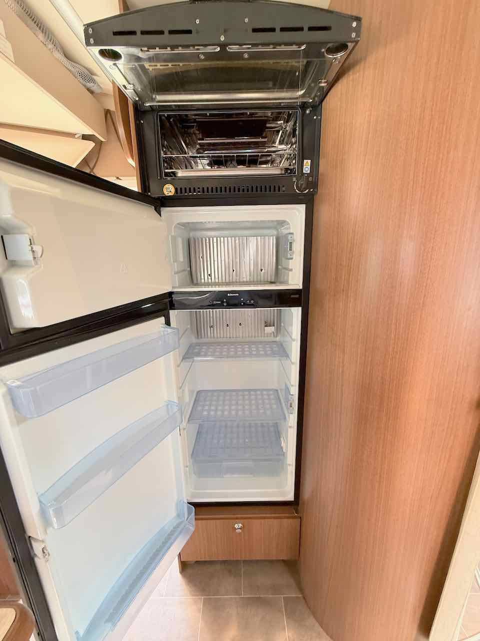 Achat Camping-car profilé occasion, lit de milieu et de pavillon, Bürstner Ixeo IT 724 Plus, à Roques près de Toulouse (31)