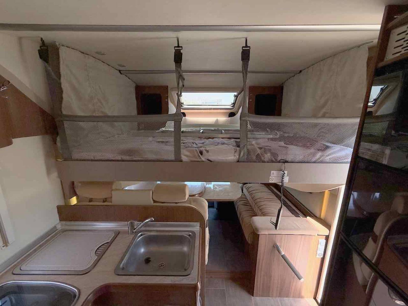 Camping-car profilé occasion, lit de milieu et de pavillon, Bürstner Ixeo IT 724 Plus, à Roques près de Toulouse (31)