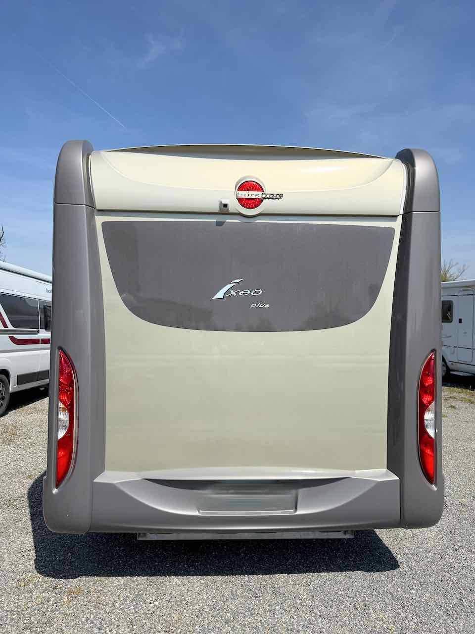 Achat Camping-car profilé occasion, lit de milieu et de pavillon, Bürstner Ixeo IT 724 Plus, à Roques près de Toulouse (31)