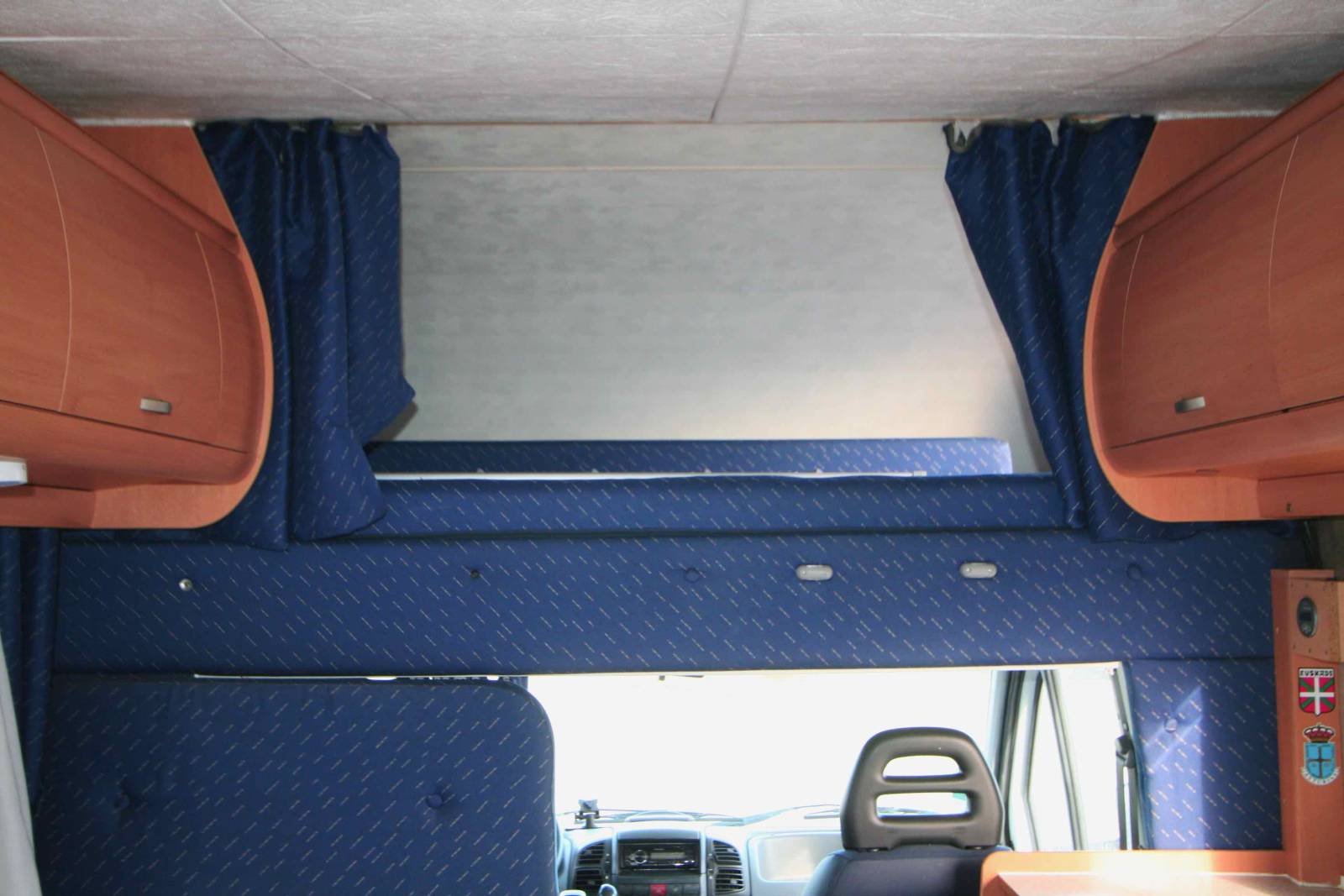 Camping-car capucine occasion, 4 couchages, moins de 6 m, Joint E33, à Roques, proche de Toulouse (31)