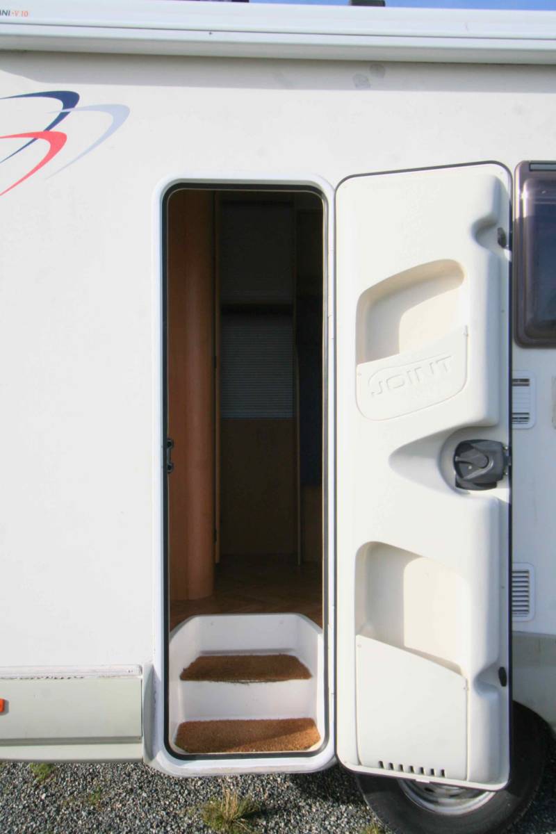 Achat Camping-car capucine occasion, 4 couchages, moins de 6 m, Joint E33, à Roques, proche de Toulouse (31)