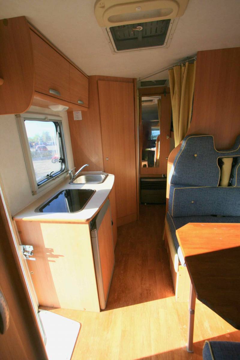 Camping-car capucine occasion, 6 places, 6 couchages, Rimor Katamarano 1, à Roques, près Toulouse 31