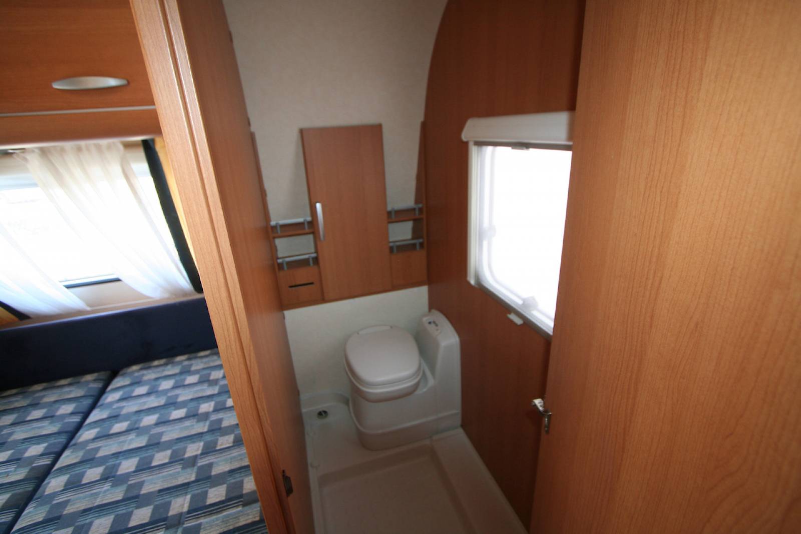 Caravane occasion lits superposés, 5 couchages, Knaus Sport 500 FDK, à Roques proche de Toulouse (31)