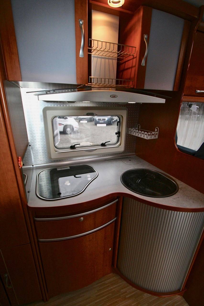 Camping-car intégral occasion, 4 places, LMC i670 Liberty, à Roques près Toulouse (31)