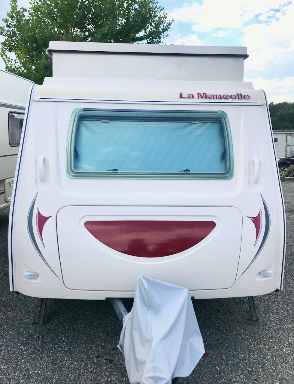 Vend Caravane occasion surbaissée, La Mancelle LM 340 DD, grand lit permanent, à Roques, proche de Toulouse (31)