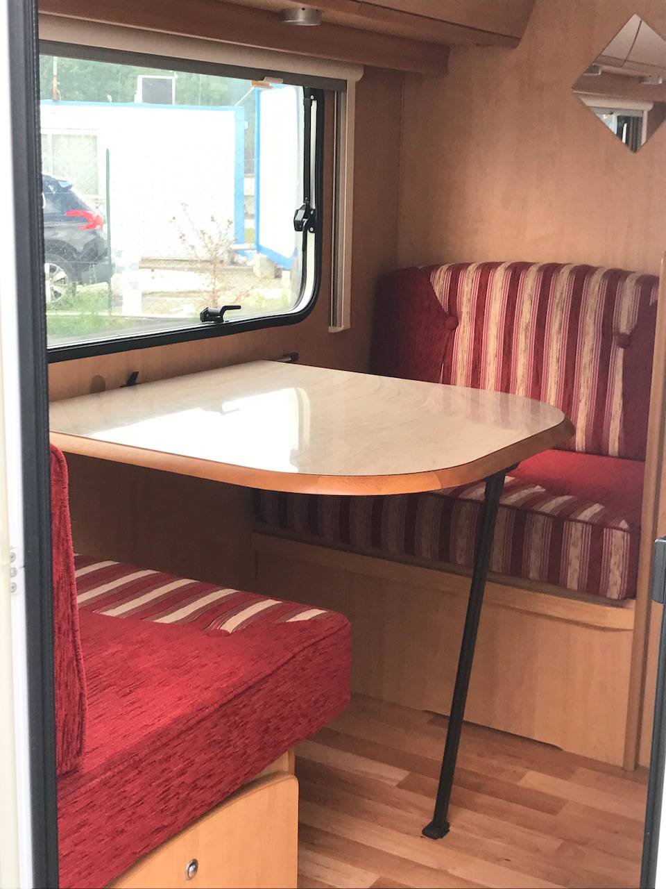 Vend Caravane occasion surbaissée, La Mancelle LM 340 DD, grand lit permanent, à Roques, proche de Toulouse (31)