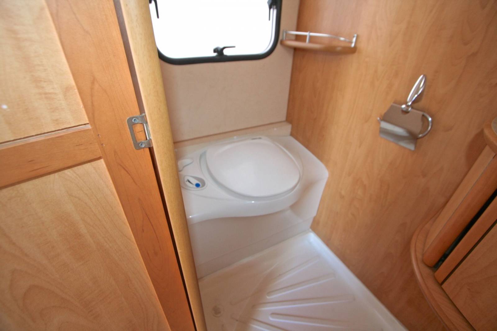 Caravane occasion La Mancelle 490, 4 couchages, à Roques près Toulouse (31)