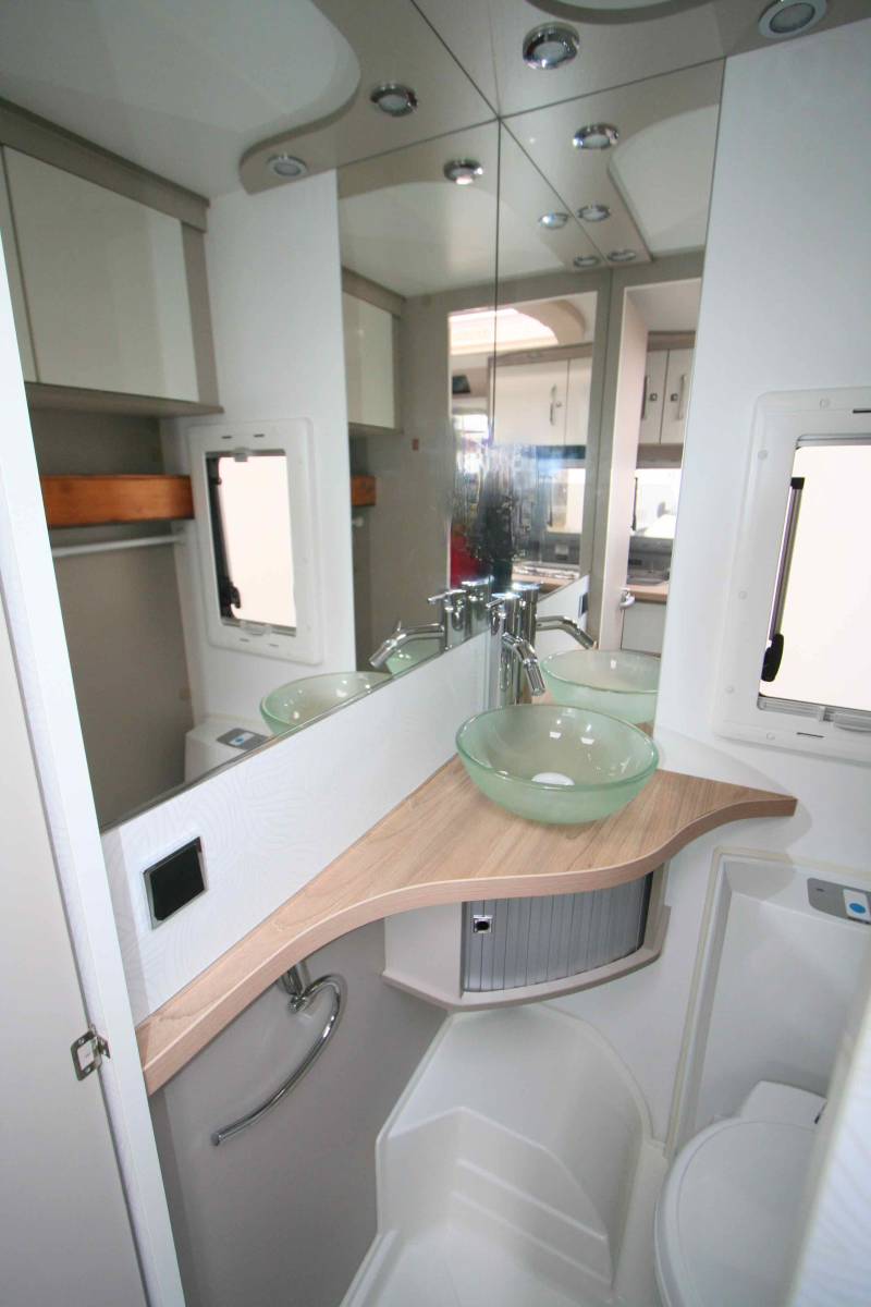 Achat Caravane Occasion, lit central, 4 places, La Mancelle Liberty Plaisance 490, à Roques proche de Toulouse (31)