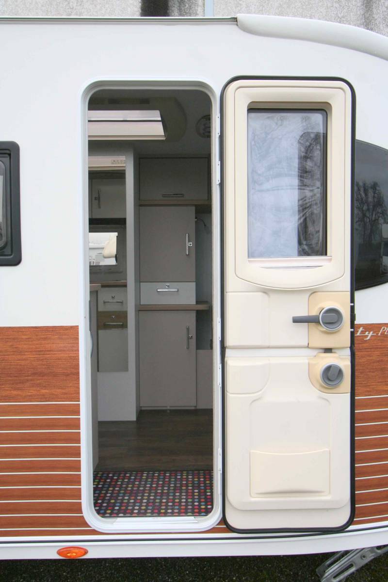 Caravane Occasion, lit central, 4 places, La Mancelle Liberty Plaisance 490, à Roques proche de Toulouse (31)