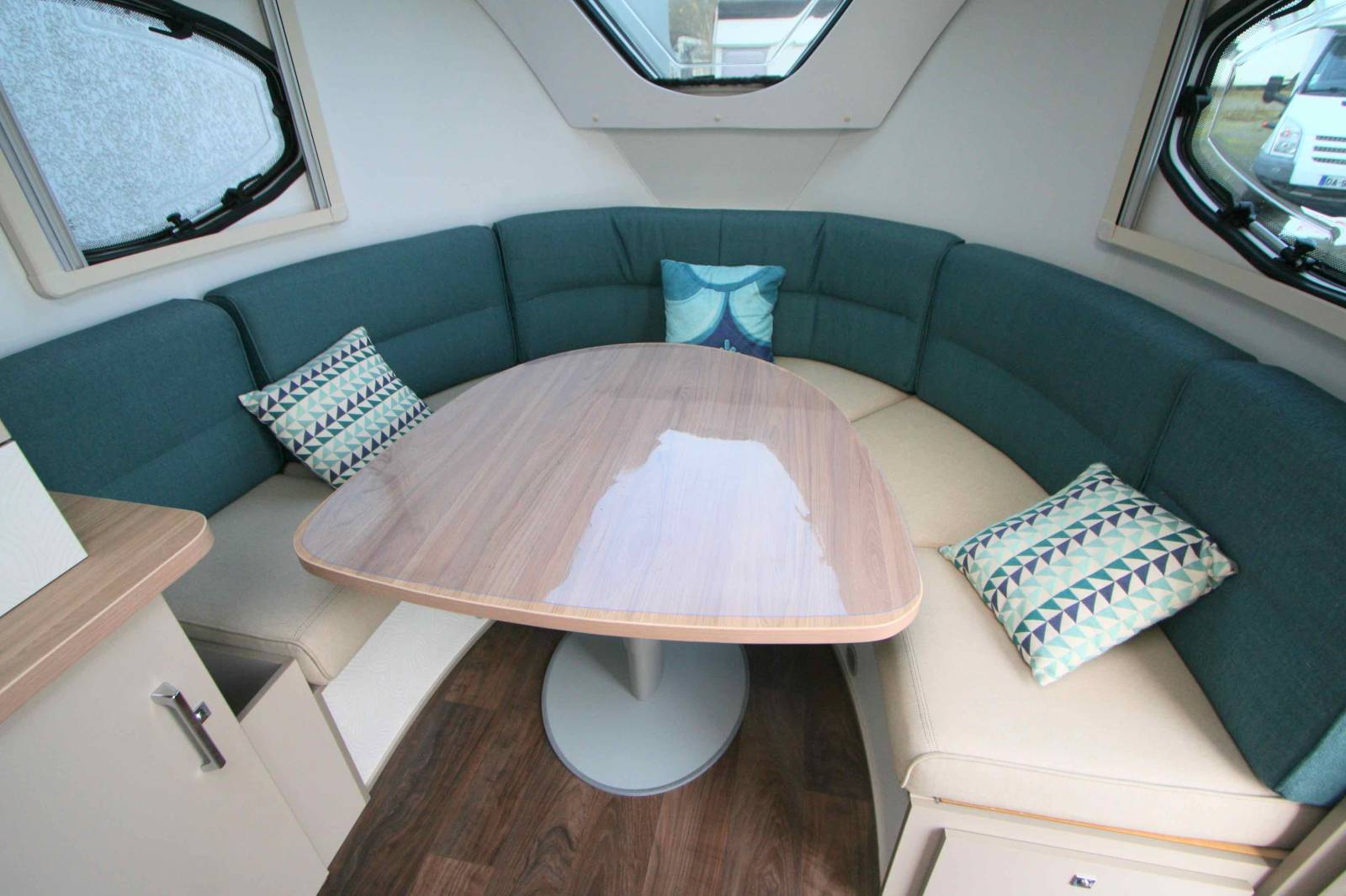 Vend Caravane Occasion, lit central, 4 places, La Mancelle Liberty Plaisance 490, à Roques proche de Toulouse (31)