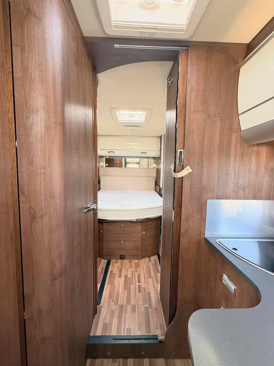 Achat Camping-car profilé occasion, lit central, 3 couchages, Laika Ecovip 412, à Roques proche de Toulouse (31)