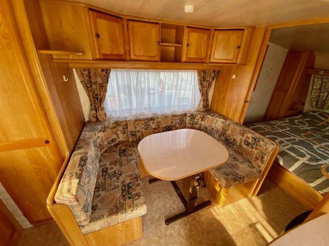 Vend Caravane occasion lit central La Mancelle 490 CB à Roques proche de Toulouse (31)