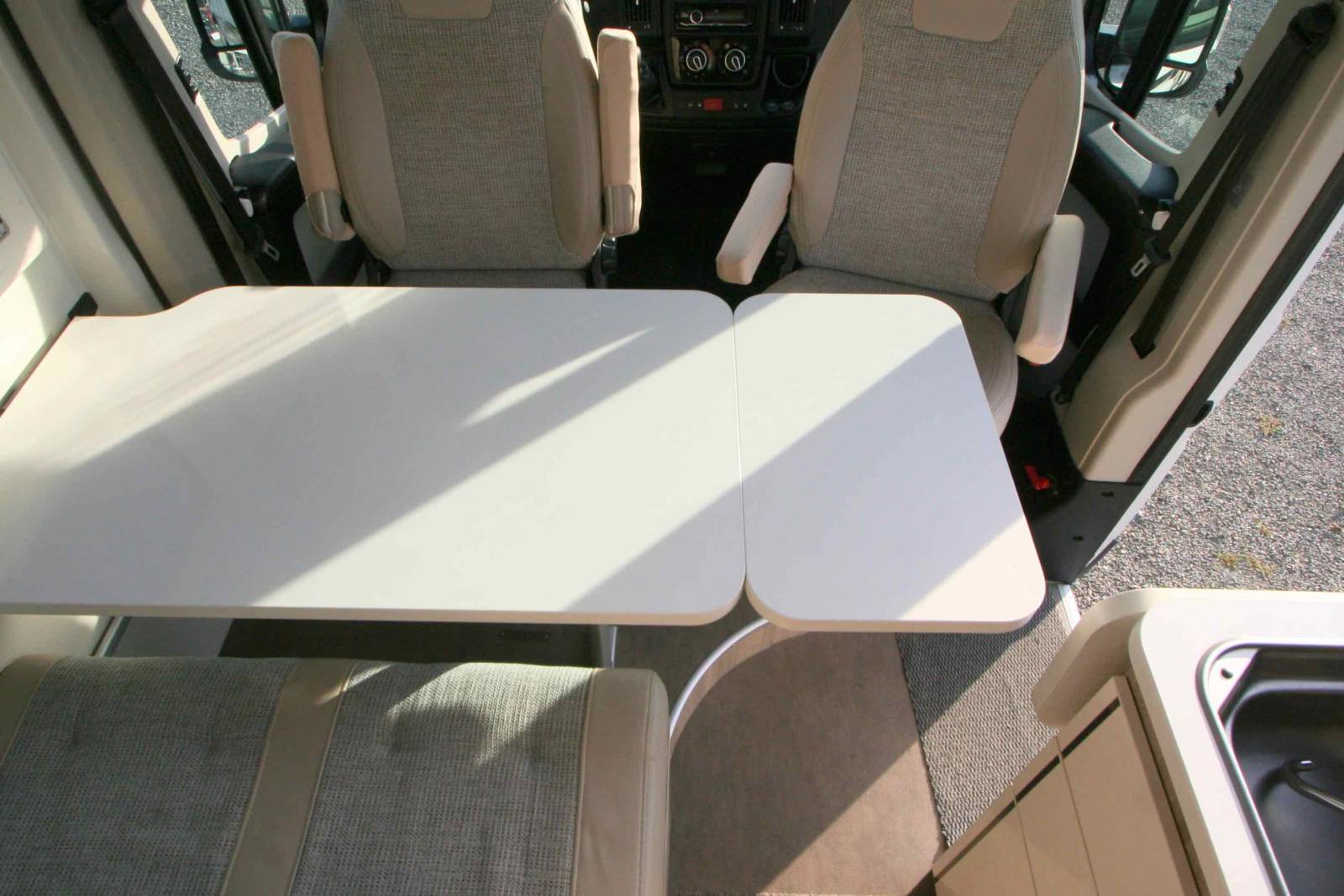 Achat Fourgon occasion, moins de 6 m, 4 places, 3 couchages, Font Vendôme Leader Camp,  à Roques proche de Toulouse (31)