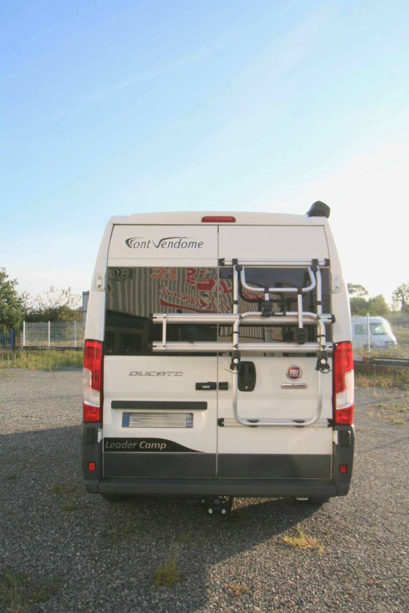 Achat Fourgon occasion, moins de 6 m, 4 places, 3 couchages, Font Vendôme Leader Camp,  à Roques proche de Toulouse (31)