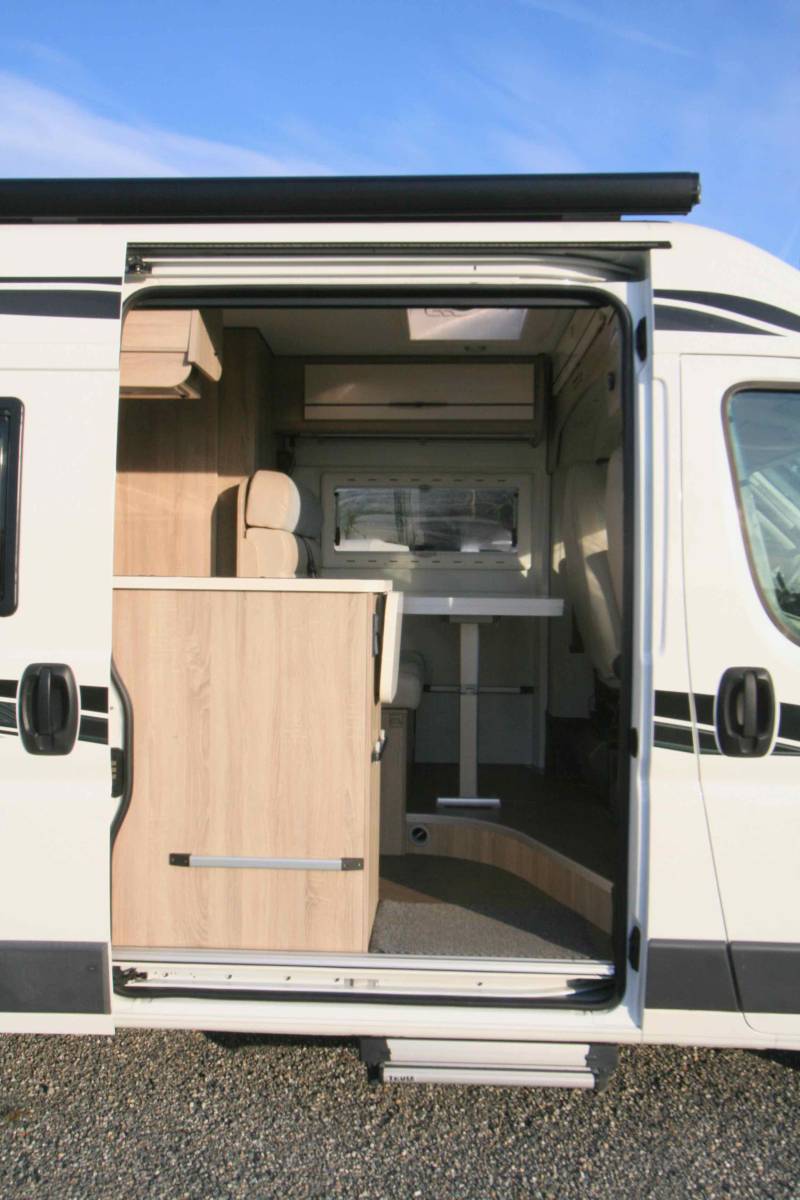 Achat Fourgon occasion, moins de 6 m, 4 places, 3 couchages, Font Vendôme Leader Camp,  à Roques proche de Toulouse (31)