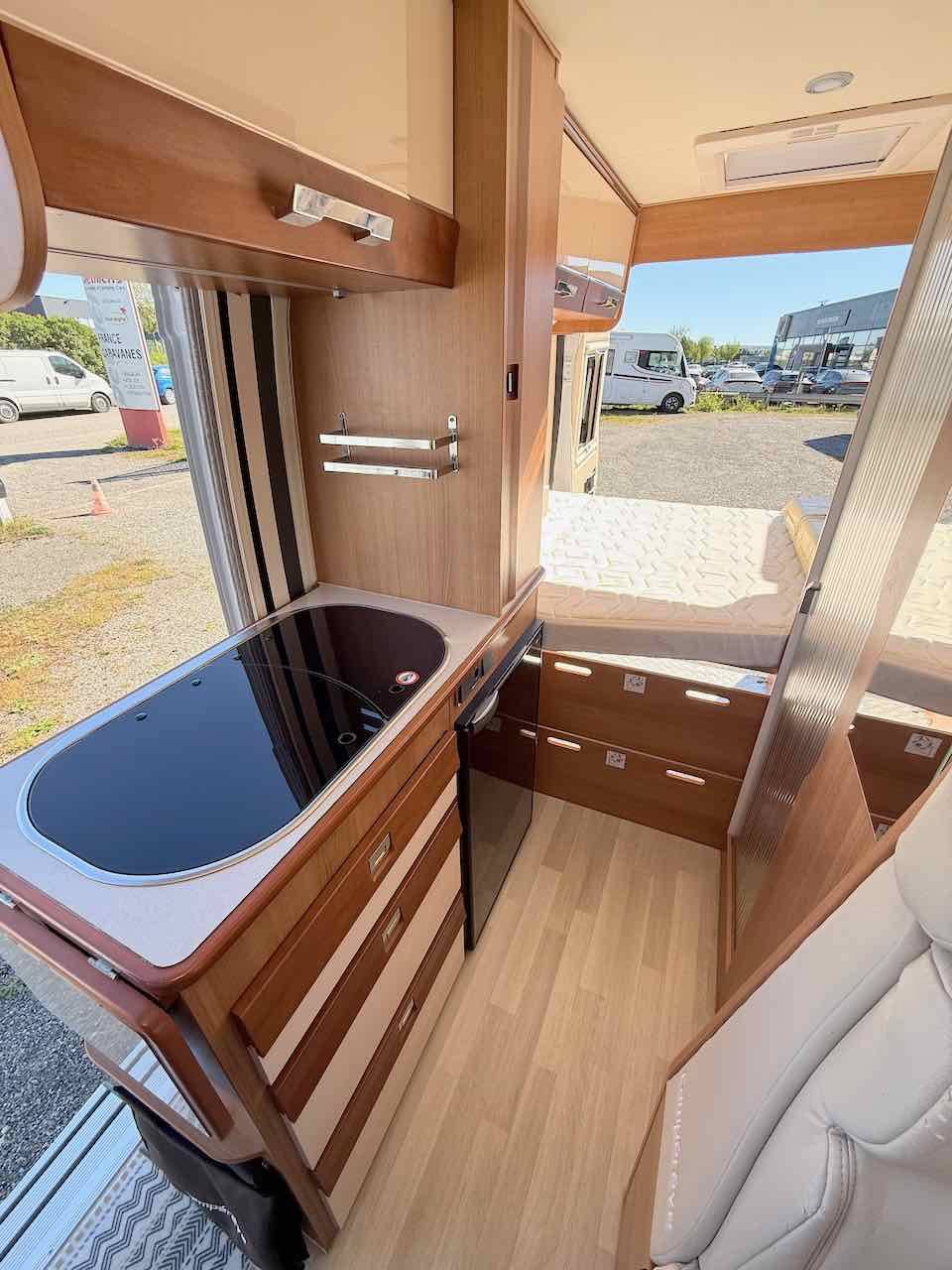 Achat Fourgon aménagé occasion, 4 places, 3 couchages, moins de 6 m, Campérêve Magellan 540, à Roques proche Toulouse (31)