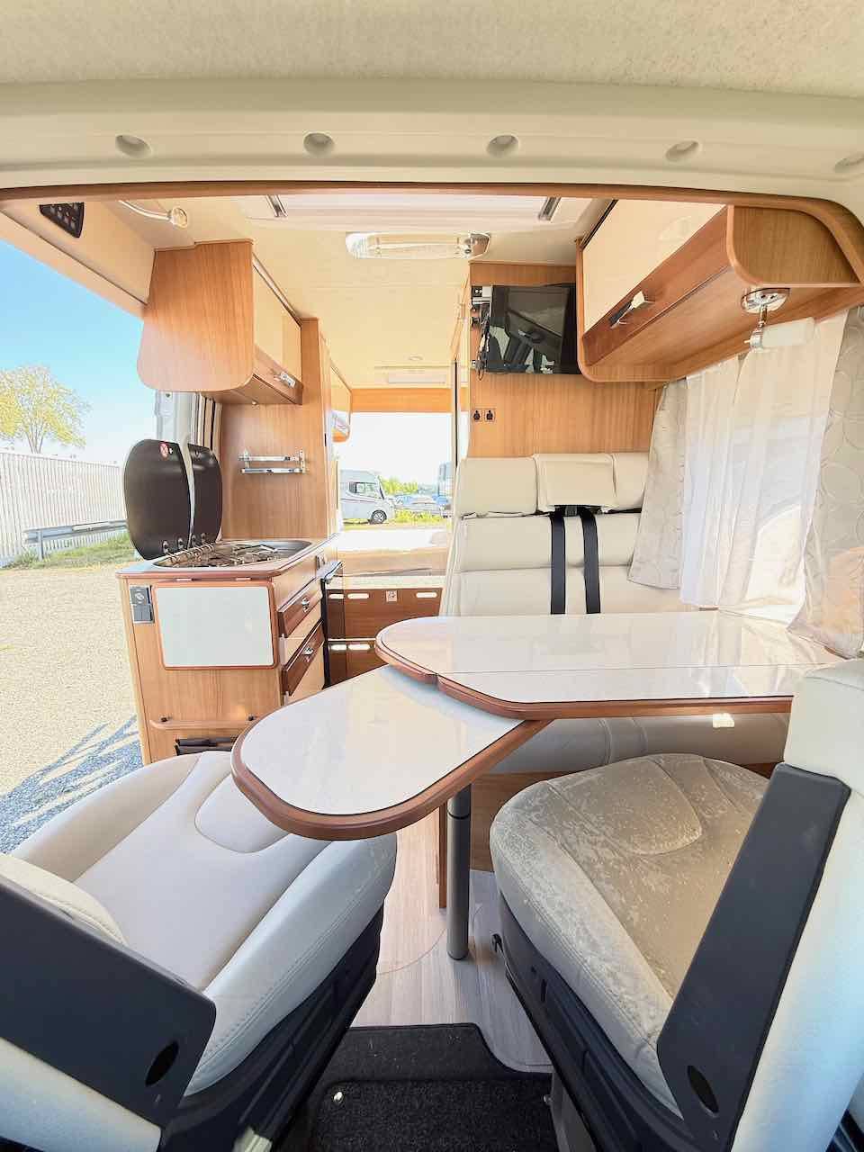 Vend Fourgon aménagé occasion, 4 places, 3 couchages, moins de 6 m, Campérêve Magellan 540, à Roques proche Toulouse (31)