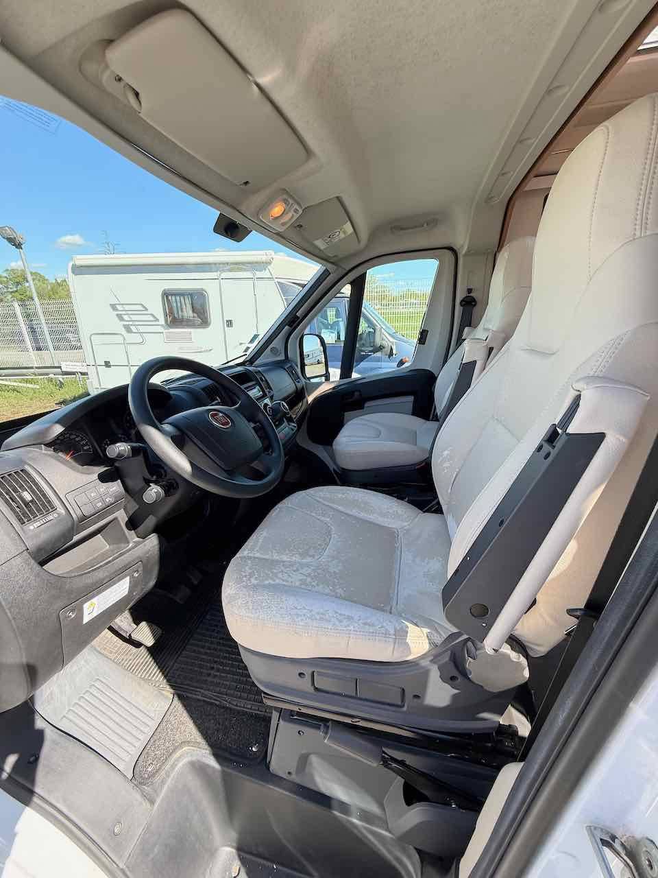 Vend Fourgon aménagé occasion, 4 places, 3 couchages, moins de 6 m, Campérêve Magellan 540, à Roques proche Toulouse (31)