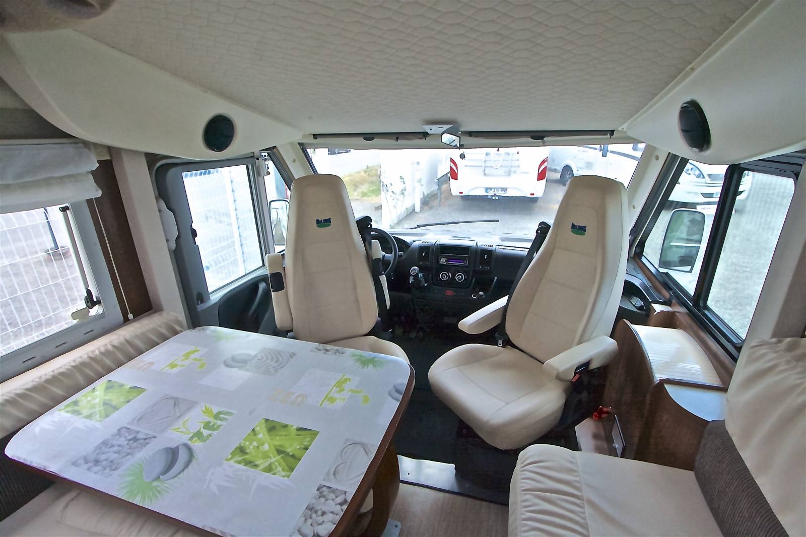 Vend Camping-car intégral occasion 4 places Mc Louis Nevis 876 G à Roques, près Toulouse (31)