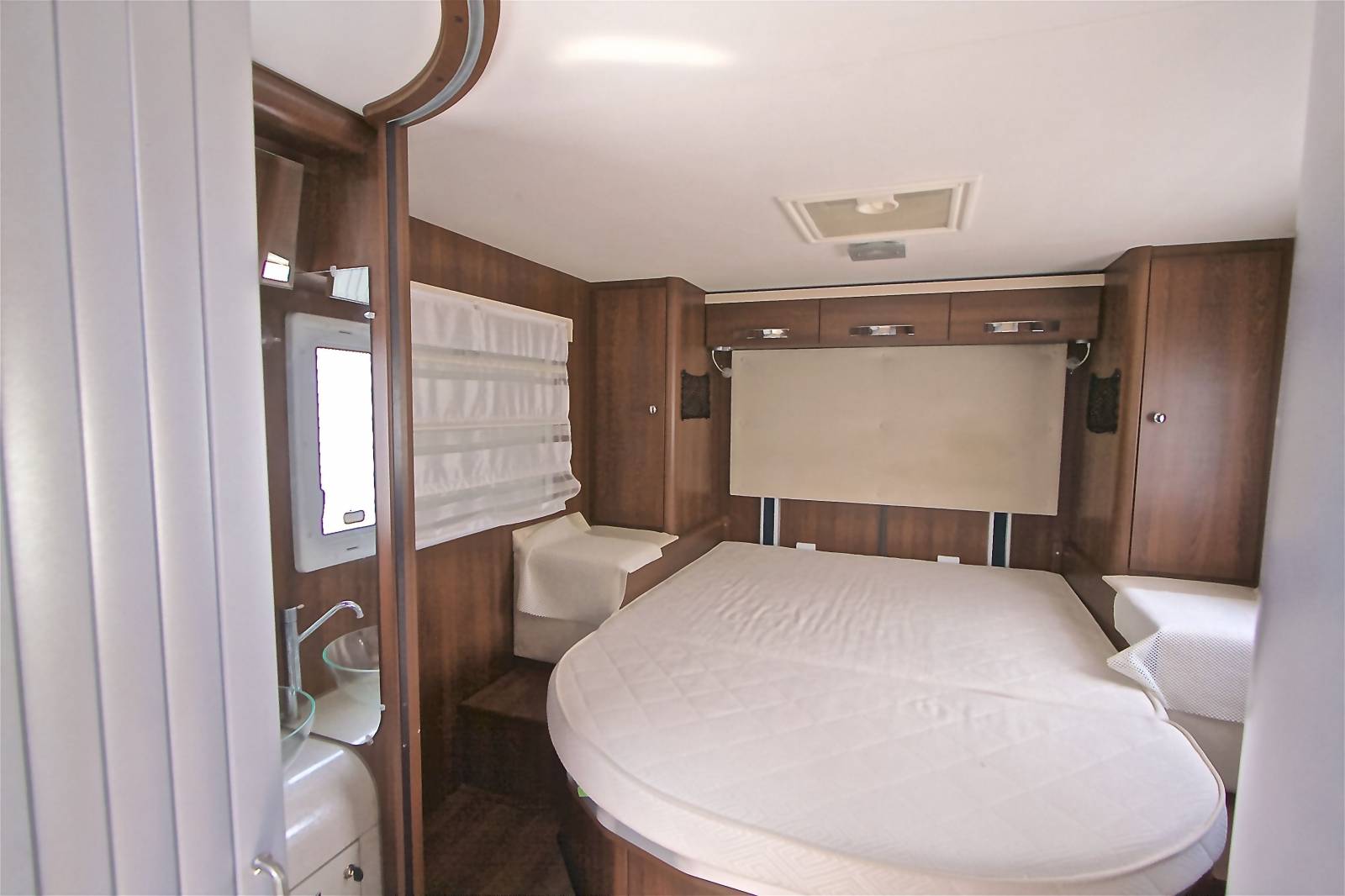 Vend Camping-car intégral occasion 4 places Mc Louis Nevis 876 G à Roques, près Toulouse (31)