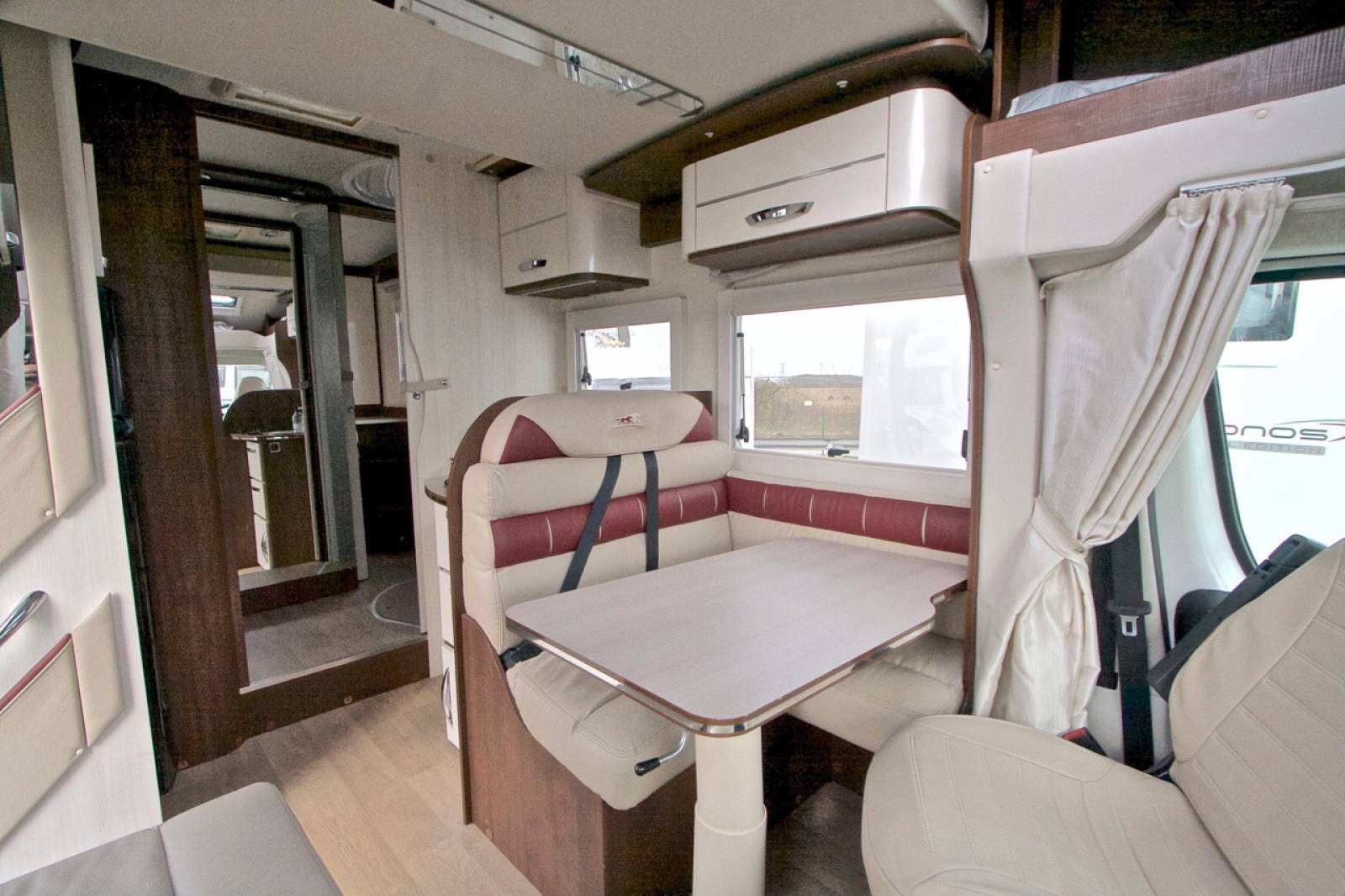 Vente Achat Camping-car profilé occasion, 5 couchages, lit de milieu, Mc Louis Yearling 77G, à Toulouse (31)