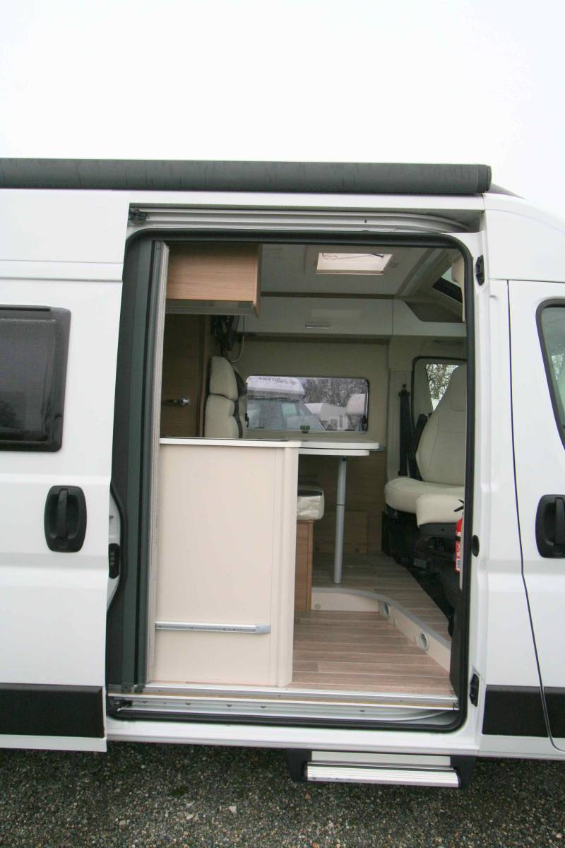 Fourgon occasion, moins de 6 m, peu de kilomètres, Mc Louis Memphys 3 S-Line privilège limited édition, à Roques proche de Toulouse (31)