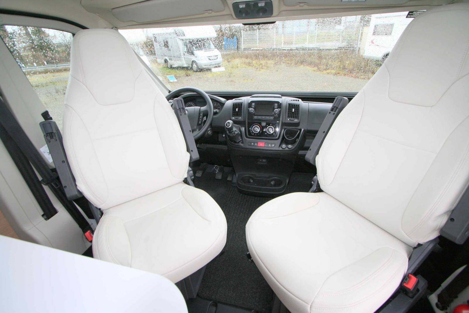 Fourgon occasion, moins de 6 m, peu de kilomètres, Mc Louis Memphys 3 S-Line privilège limited édition, à Roques proche de Toulouse (31)