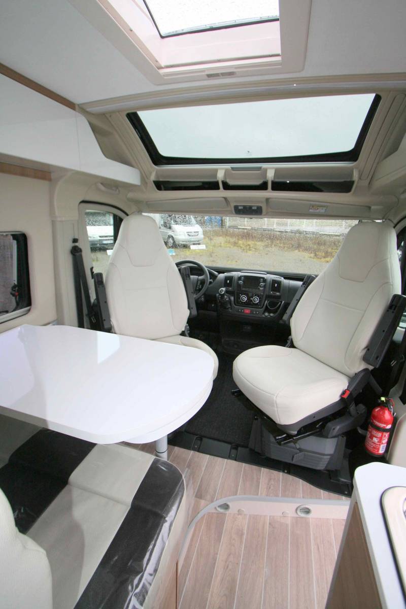 Vend Fourgon occasion, moins de 6 m, peu de kilomètres, Mc Louis Memphys 3 S-Line privilège limited édition, à Roques proche de Toulouse (31)