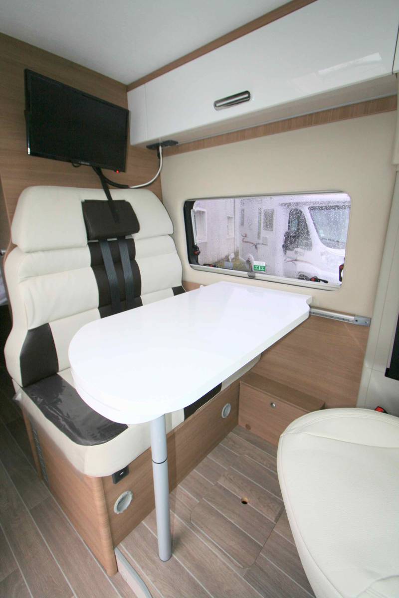 Fourgon occasion, moins de 6 m, peu de kilomètres, Mc Louis Memphys 3 S-Line privilège limited édition, à Roques proche de Toulouse (31)