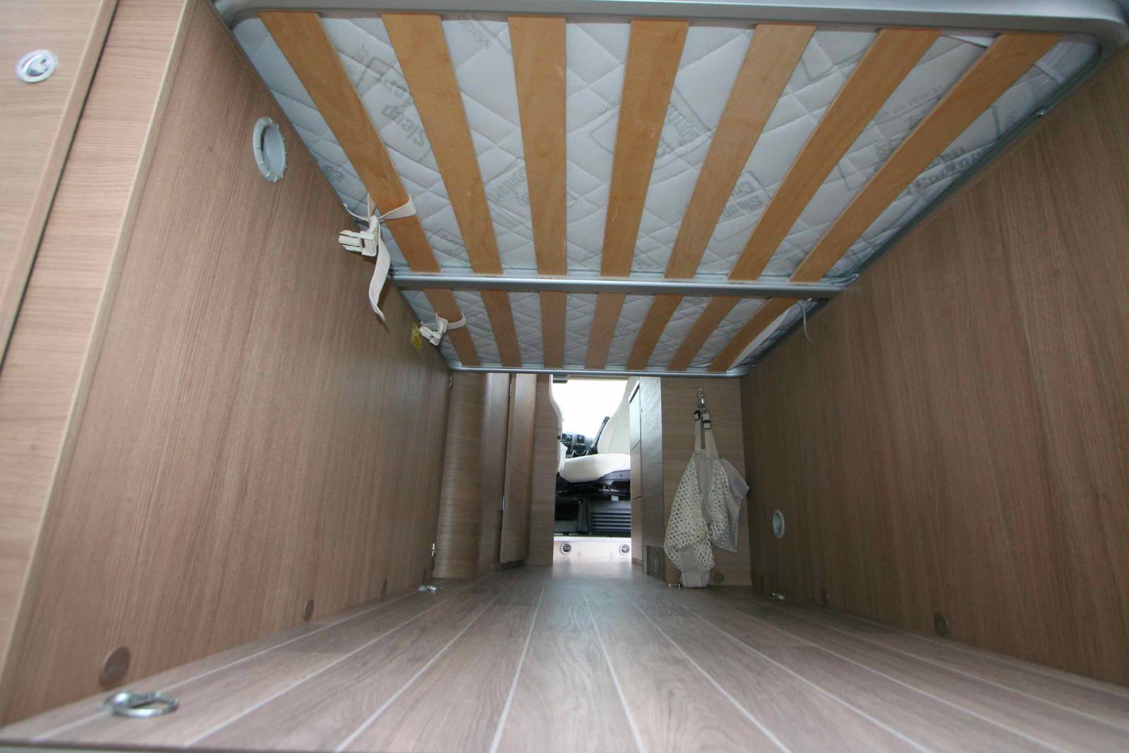 Fourgon occasion, moins de 6 m, peu de kilomètres, Mc Louis Memphys 3 S-Line privilège limited édition, à Roques proche de Toulouse (31)