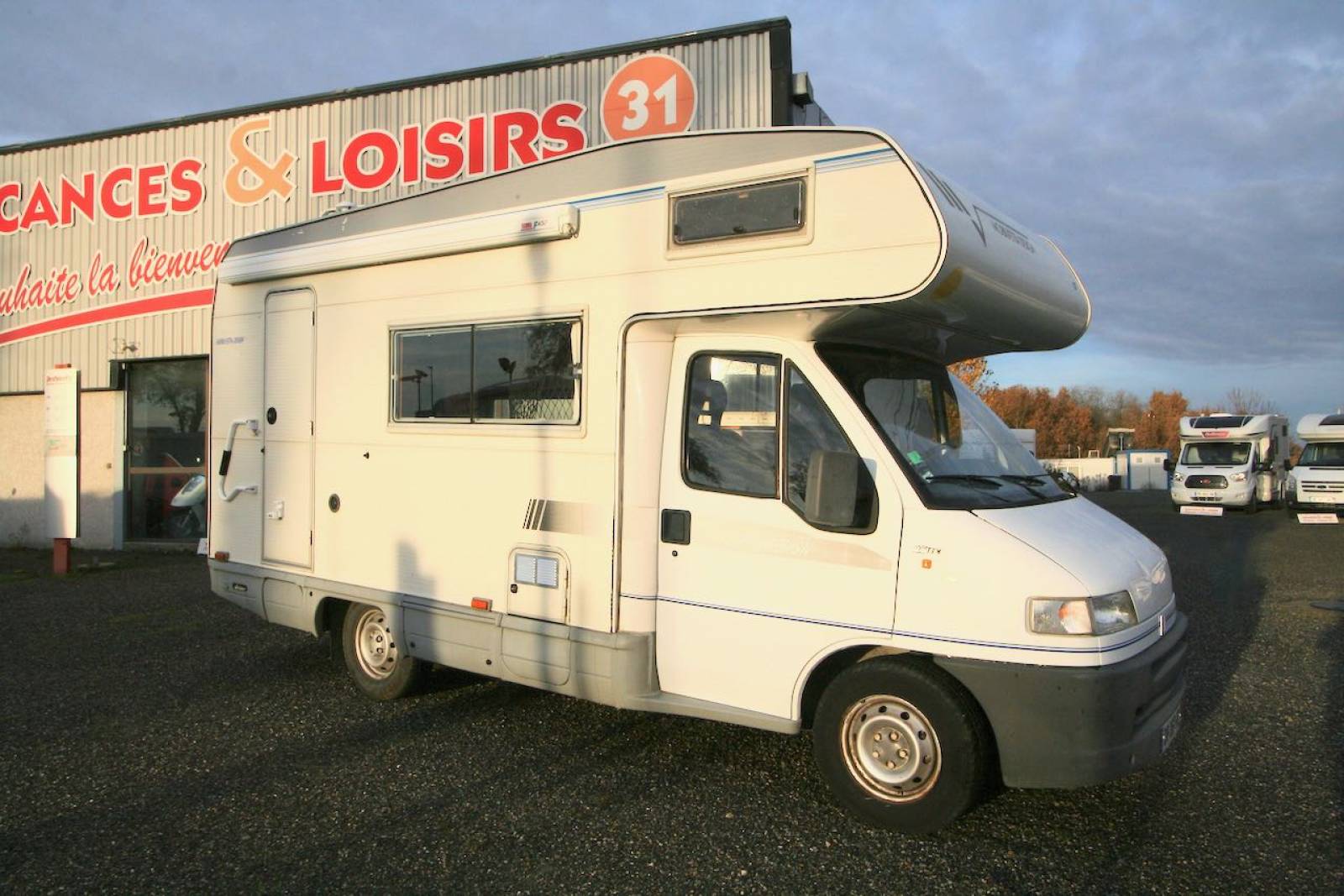 Camping-car capucine occasion, 6 places, moins de 6 m, Mobilvetta design Driver 57, à Roques proche Toulouse (31)