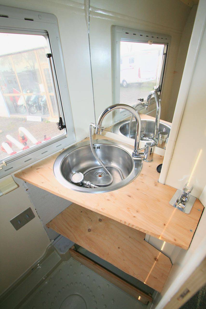 Vend Camping-car capucine occasion, 6 places, moins de 6 m, Mobilvetta design Driver 57, à Roques proche Toulouse (31)