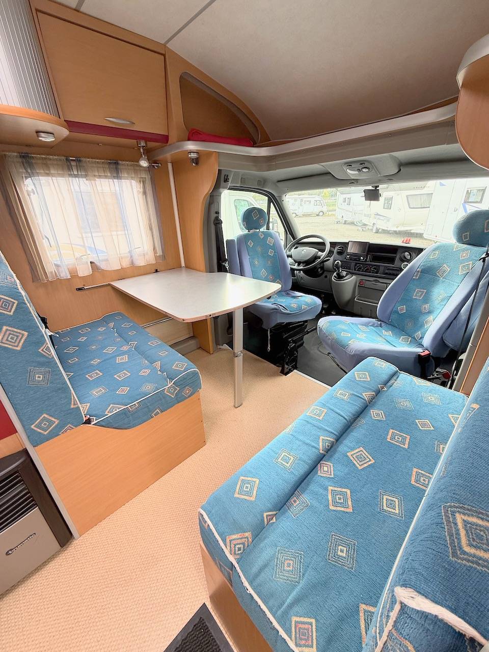 Achat Camping-car Profilé occasion, 4 places, 4 couchages, moins de 7 m,  Lit à la française, Mooveo P 660 , à Roques proche de Toulouse (31)