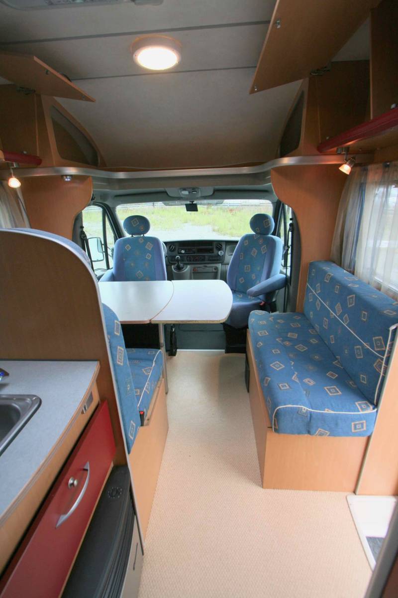 Vend Camping-car profilé occasion, moins de 7 m, lit à la française, 4 places, Mooveo P 660, à Roques proche de Toulouse (31)