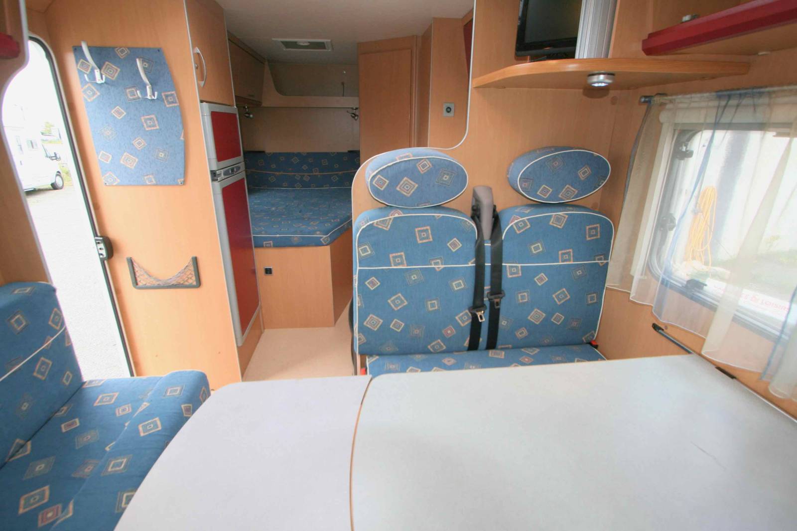 Camping-car profilé occasion, moins de 7 m, lit à la française, 4 places, Mooveo P 660, à Roques proche de Toulouse (31)