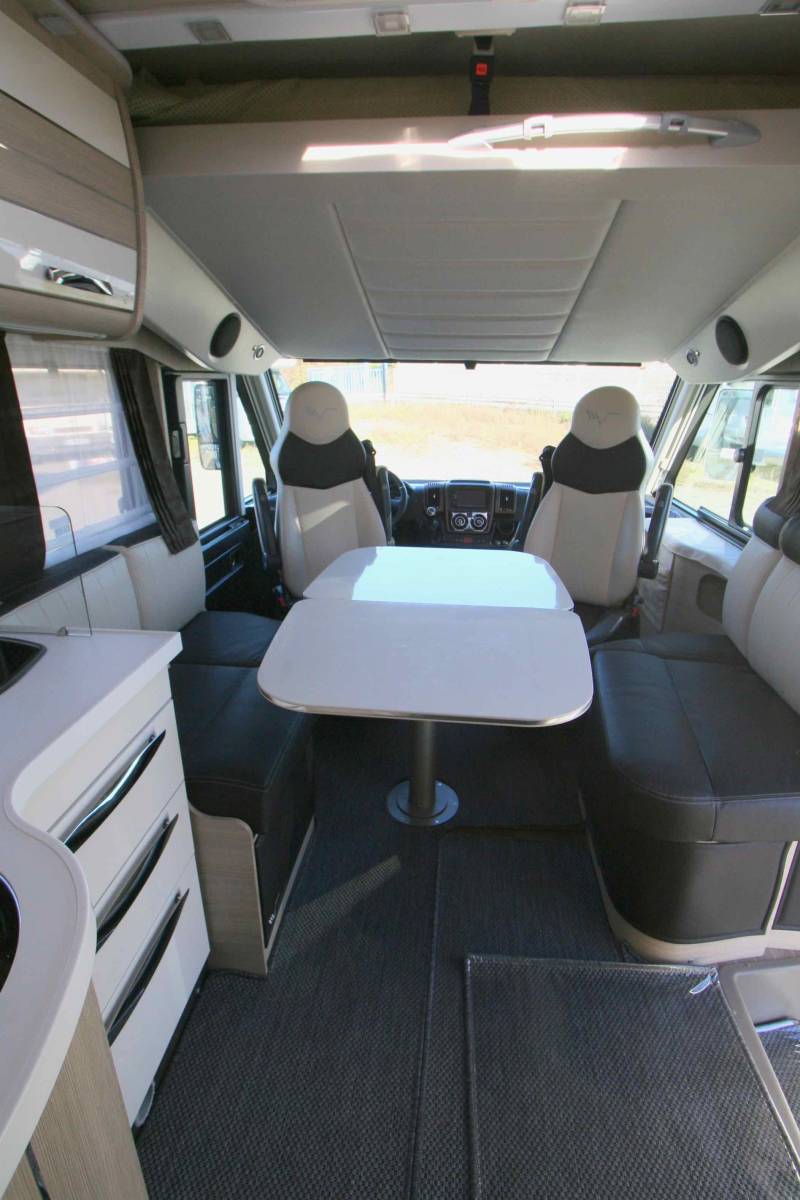 Camping-car intégral occasion, lits jumeaux, 160 cv, salon face à face, Mobilvetta K-Yacht 86 Teckno line, à Roques proche de Toulouse (31)