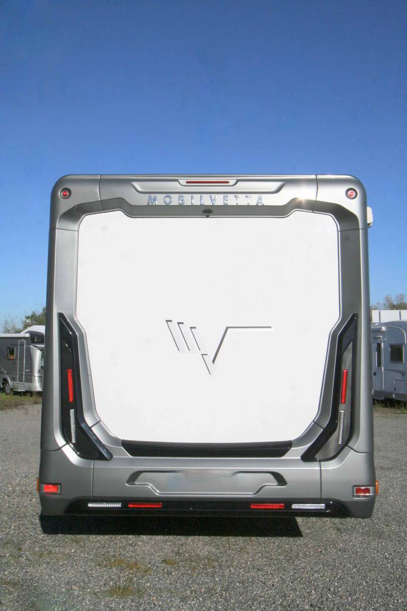 Achat Camping-car intégral occasion, lits jumeaux, 160 cv, salon face à face, Mobilvetta K-Yacht 86 Teckno line, à Roques proche de Toulouse (31)