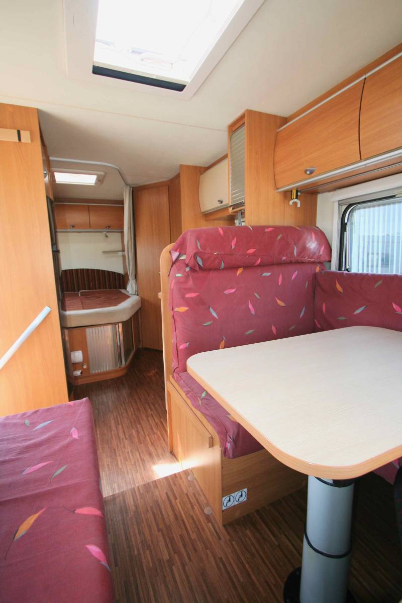 Achat Camping-car profilé d'occasion, lit à la française, 4 couchages, Bürstner Nexxo T640, à Roques proche de Toulouse (31)
