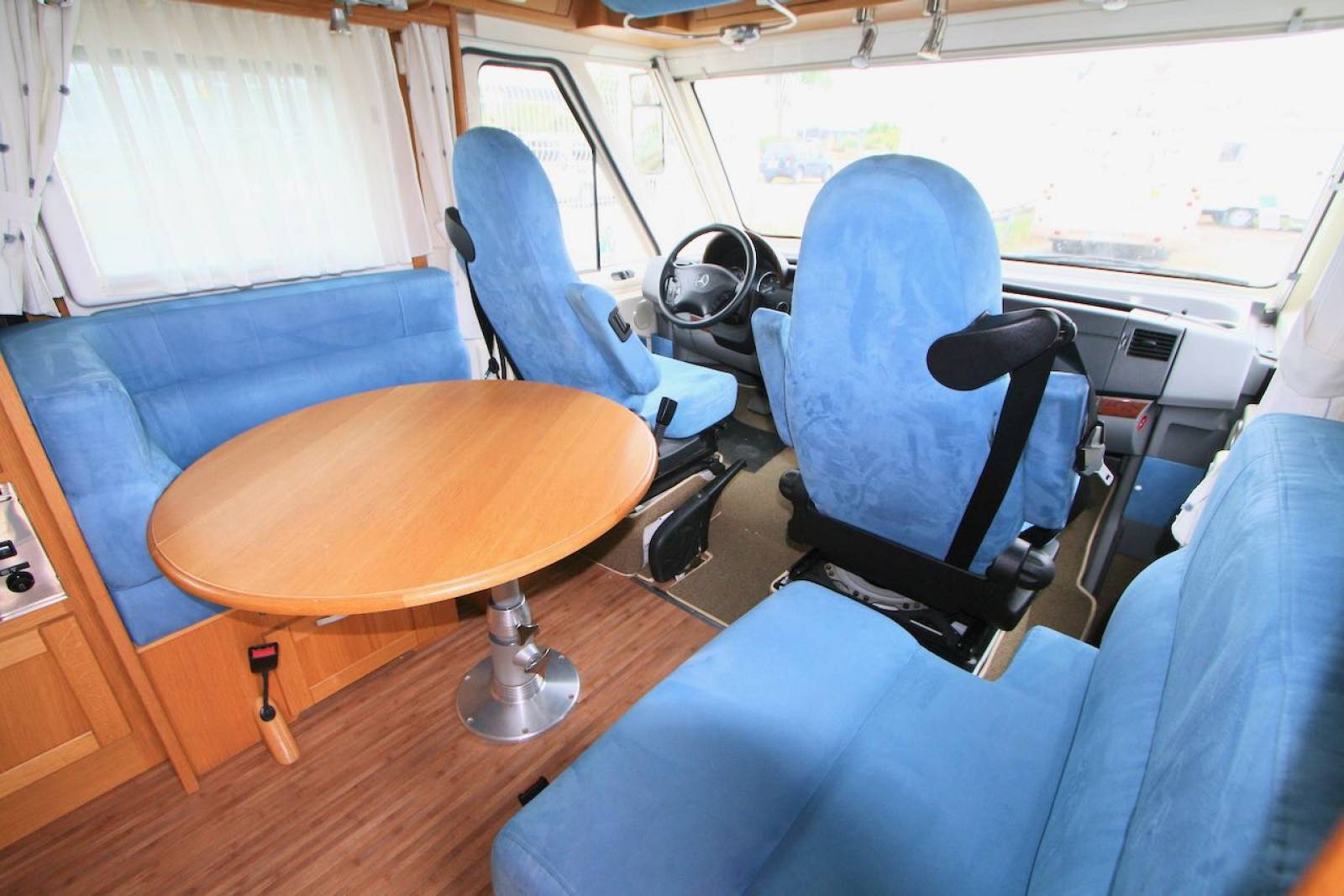 Vend Camping-car intégral occasion, Mercedes, boîte auto, poids lourd, lits jumeaux, NOTIN Oural,  à Roques, près de Toulouse (31)