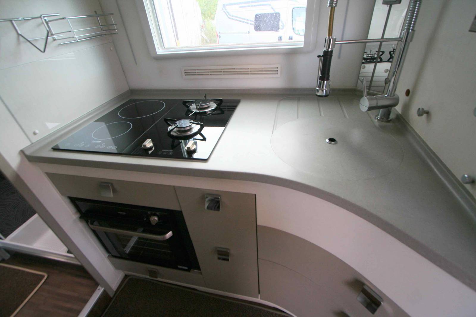 Camping-car Intégral occasion, lit central, lit de pavillon, poids lourd, 3,0L, 170 cv, Notin Volga 2, à Roques proche de Toulouse (31)