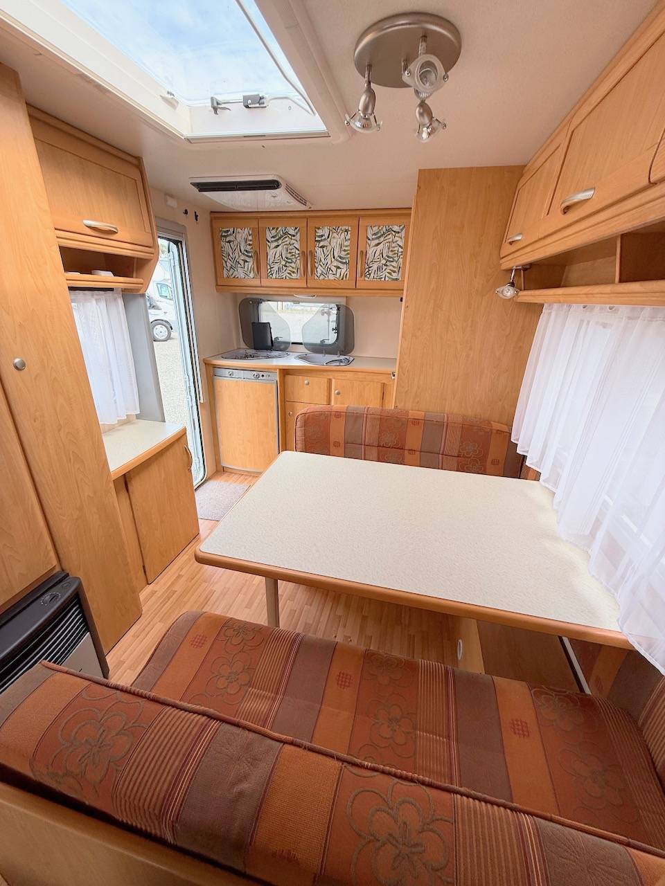 Caravane Occasion, lit central, 4 places, Sterkeman Novastar 500 CP, à Roques proche de Toulouse (31)