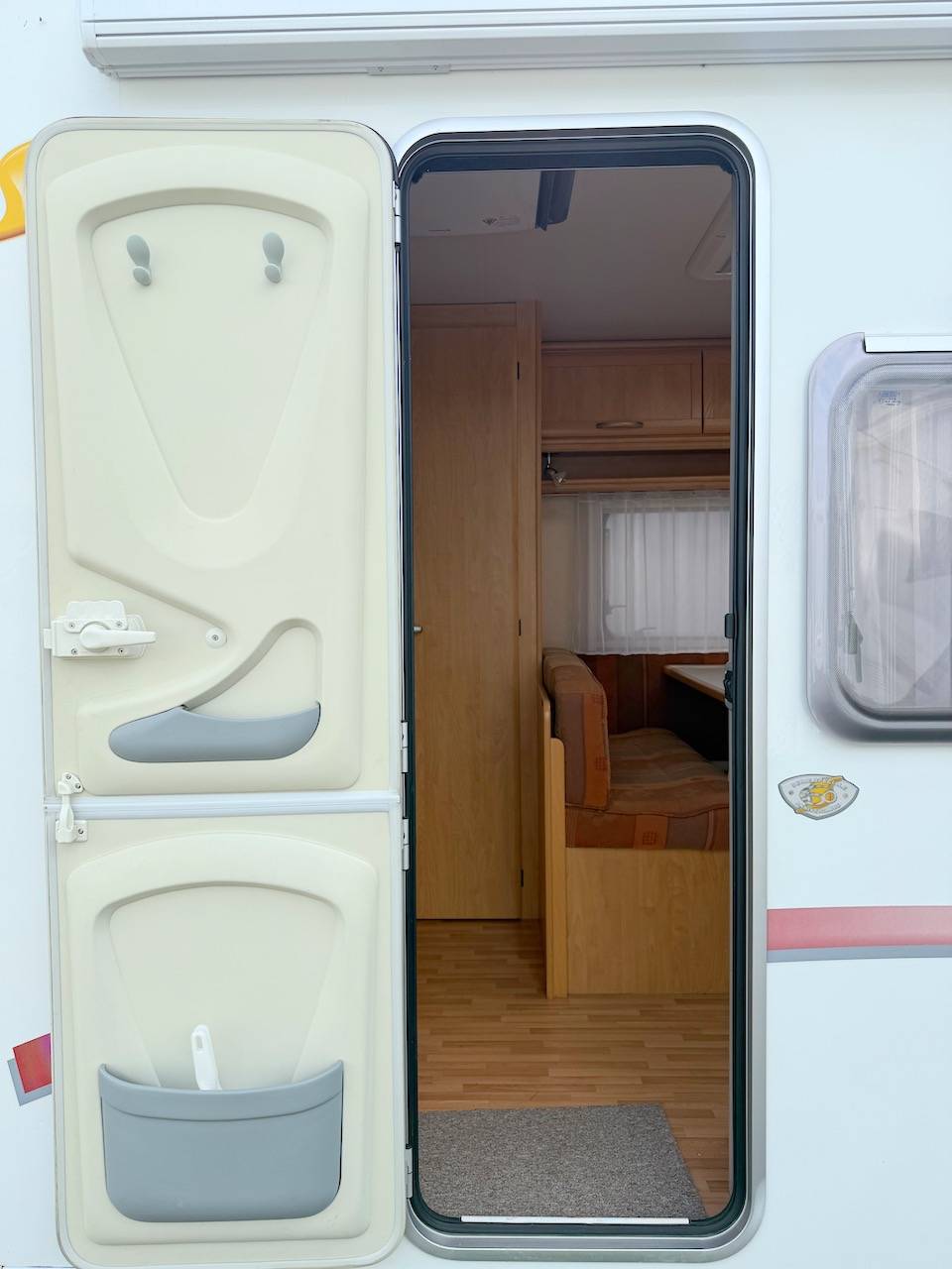 Caravane Occasion, lit central, 4 places, Sterkeman Novastar 500 CP, à Roques proche de Toulouse (31)