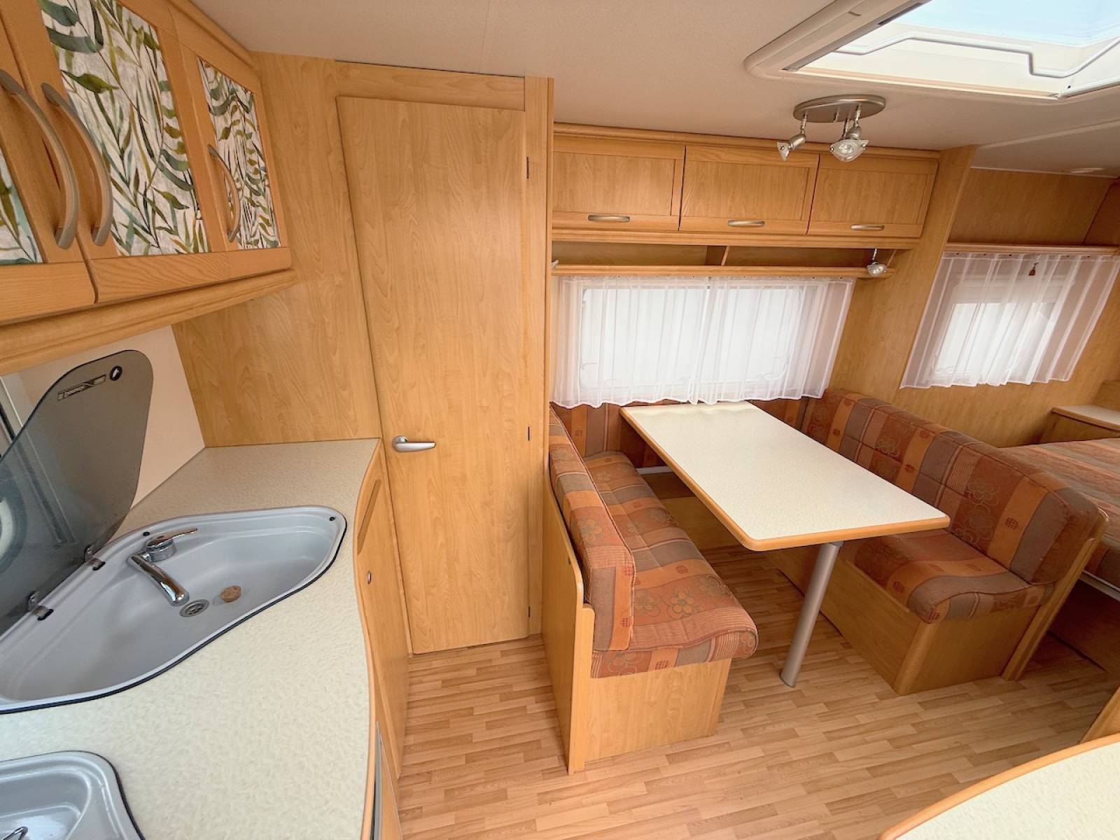 Achat Caravane Occasion, lit central, 4 places, Sterkeman Novastar 500 CP, à Roques proche de Toulouse (31)