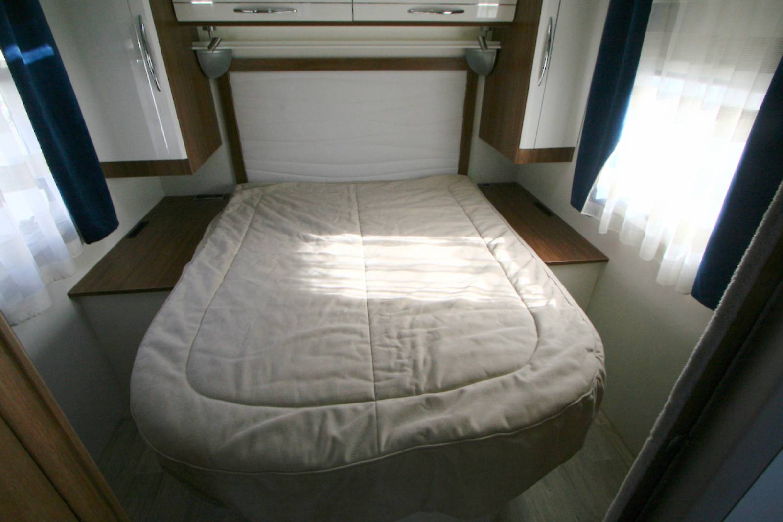 Achat Camping-car profilé occasion lit central, lit de pavillon, grande soute, Pilote P746 C essentiel, à Roques près Toulouse (31)