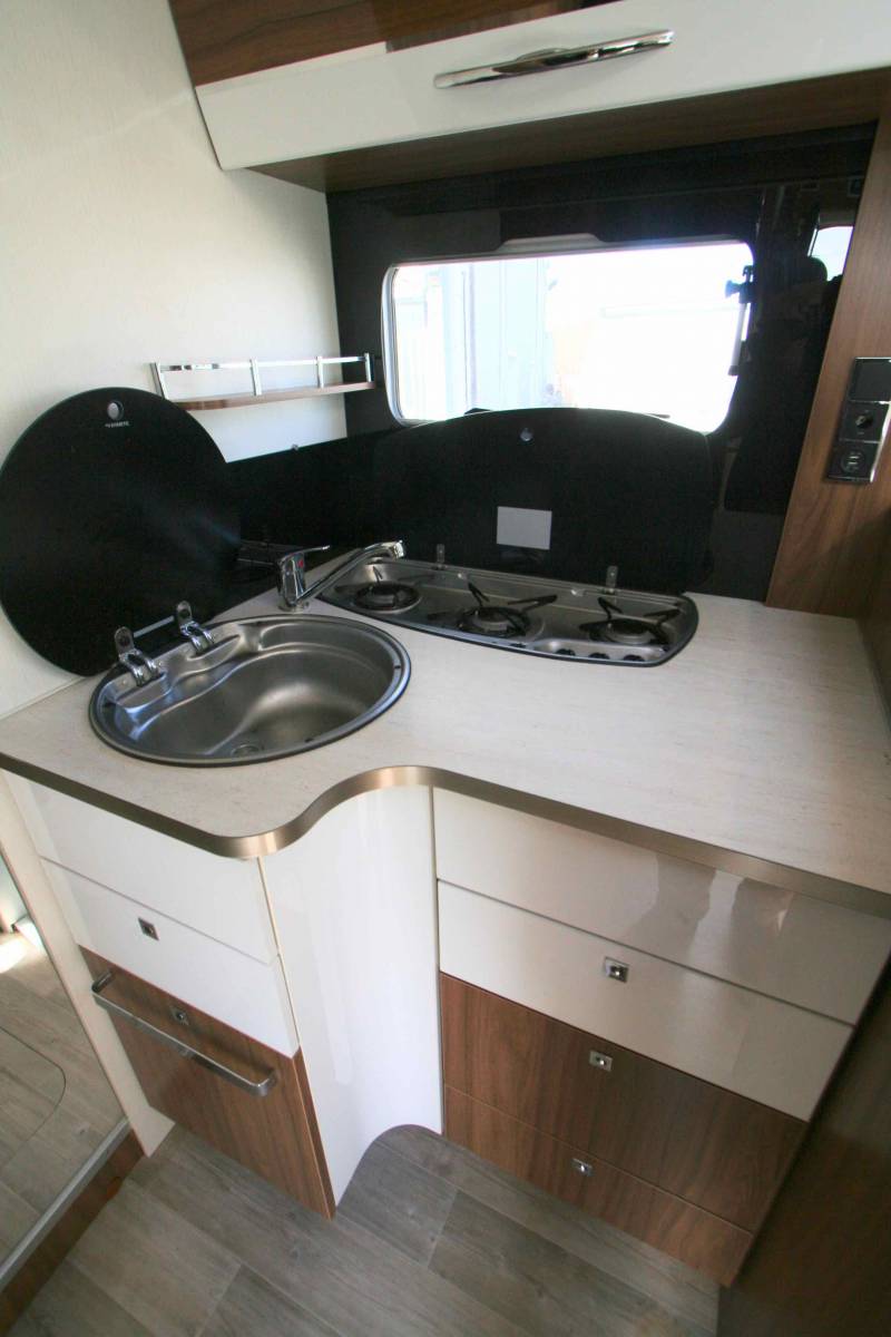 Camping-car intégral occasion récent, 150 cv, 4 couchages, lit central, Pilote G 740 Essentiel, à Roques proche de Toulouse (31)