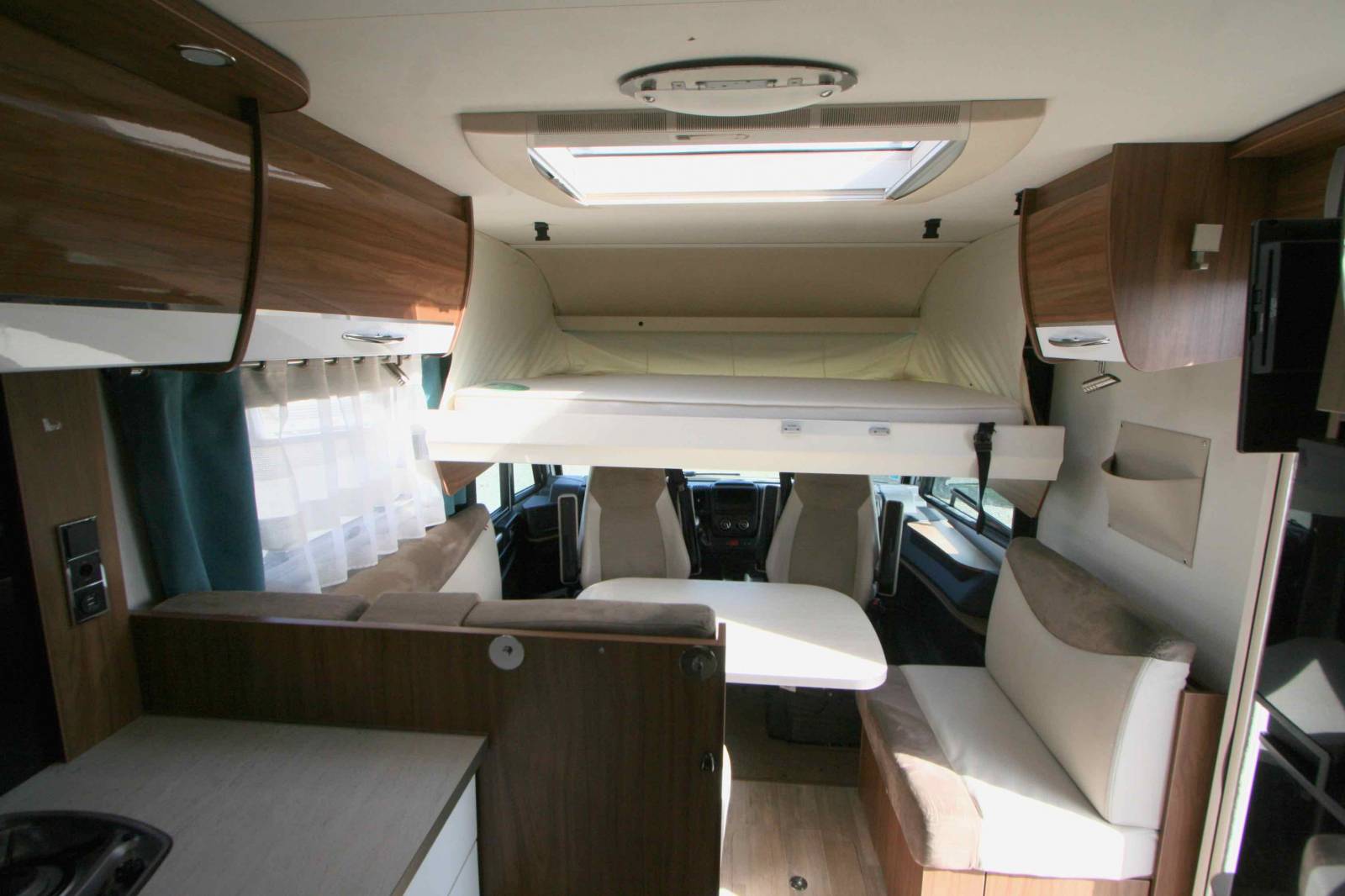 Camping-car intégral occasion récent, 150 cv, 4 couchages, lit central, Pilote G 740 Essentiel, à Roques proche de Toulouse (31)