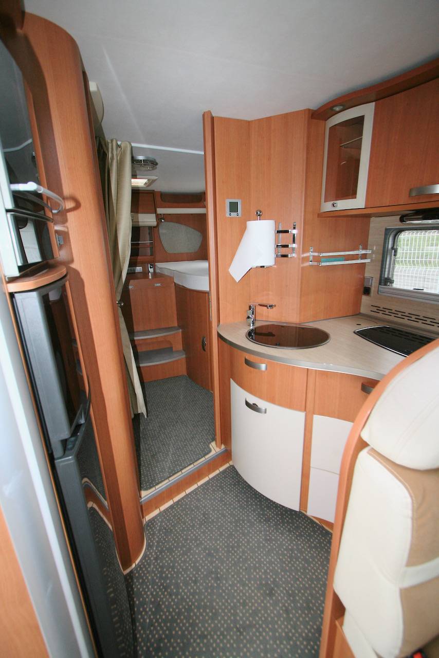 Achat Camping-car intégral occasion poids lourd, lits jumeaux sur grande soute, Pilote explorateur G 741 FGJ, à Roques proche de Toulouse (31)